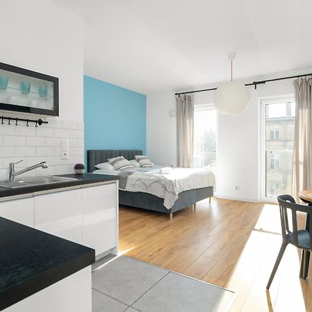 Very Berry - Zwierzyniecka 30 - check in 24h, parking, lift Posen Exterior foto