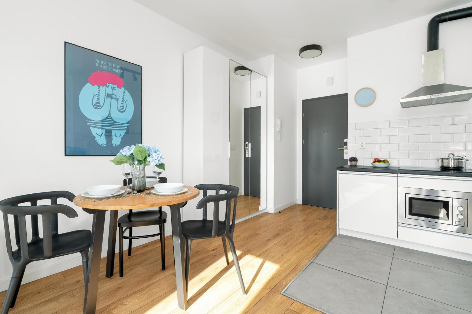 Very Berry - Zwierzyniecka 30 - check in 24h, parking, lift Posen Exterior foto