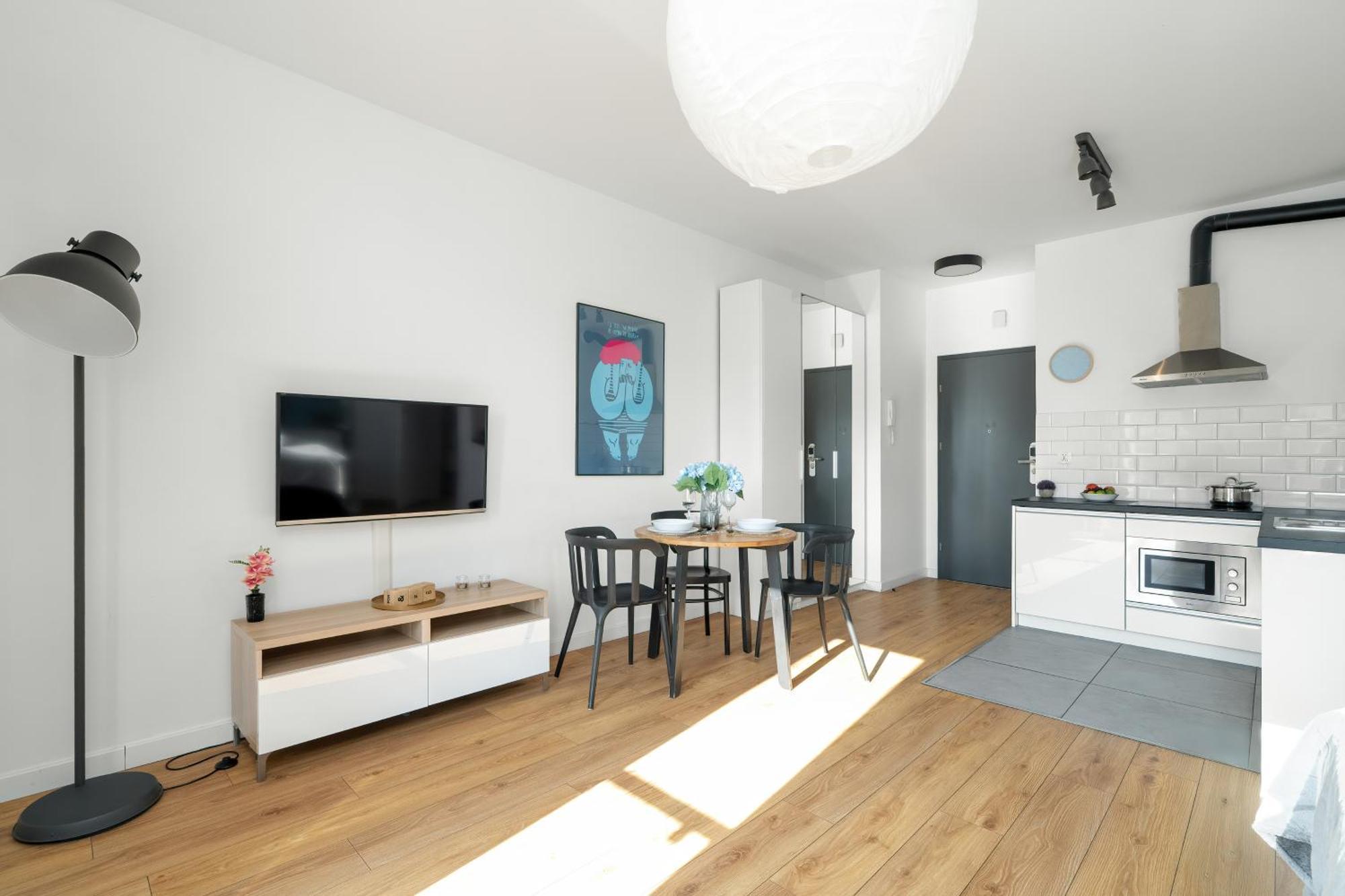 Very Berry - Zwierzyniecka 30 - check in 24h, parking, lift Posen Exterior foto