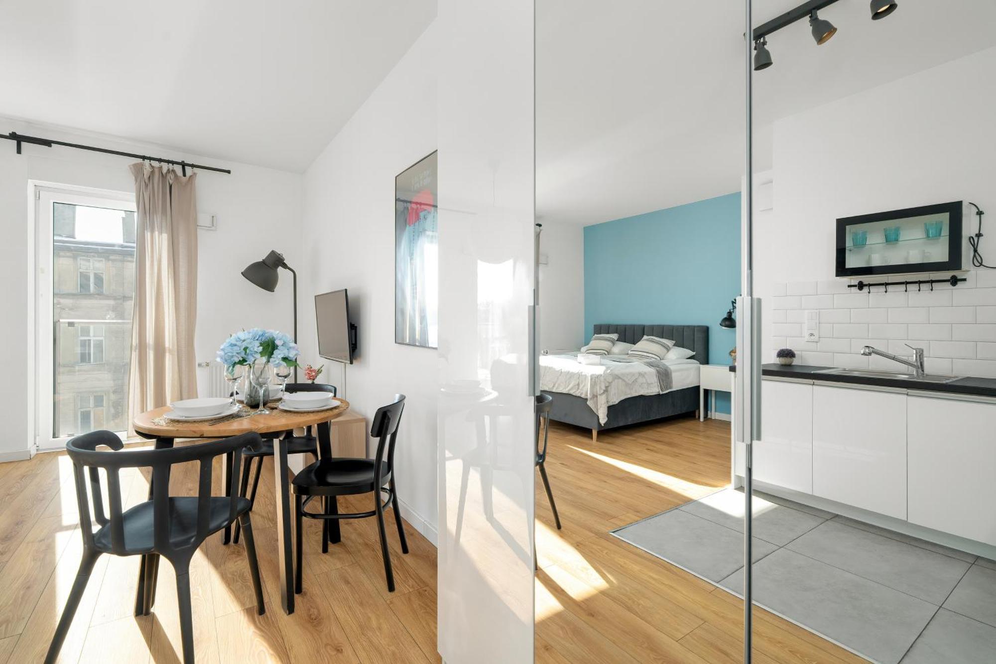 Very Berry - Zwierzyniecka 30 - check in 24h, parking, lift Posen Exterior foto